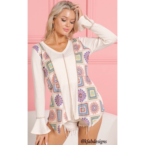 ❤️LAST 2! Beautiful Lightweight Granny Square Ribbed Knit Top with Bell Sleeves - Picture 3 of 9